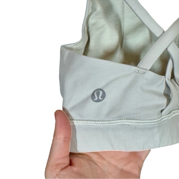 Lululemon Energy Bra *Medium Support, B–D Cup
Island Mist W2540S - Picture 7 of 9